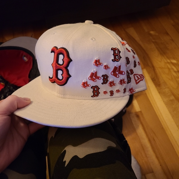 Snapback - Picture 9 of 16